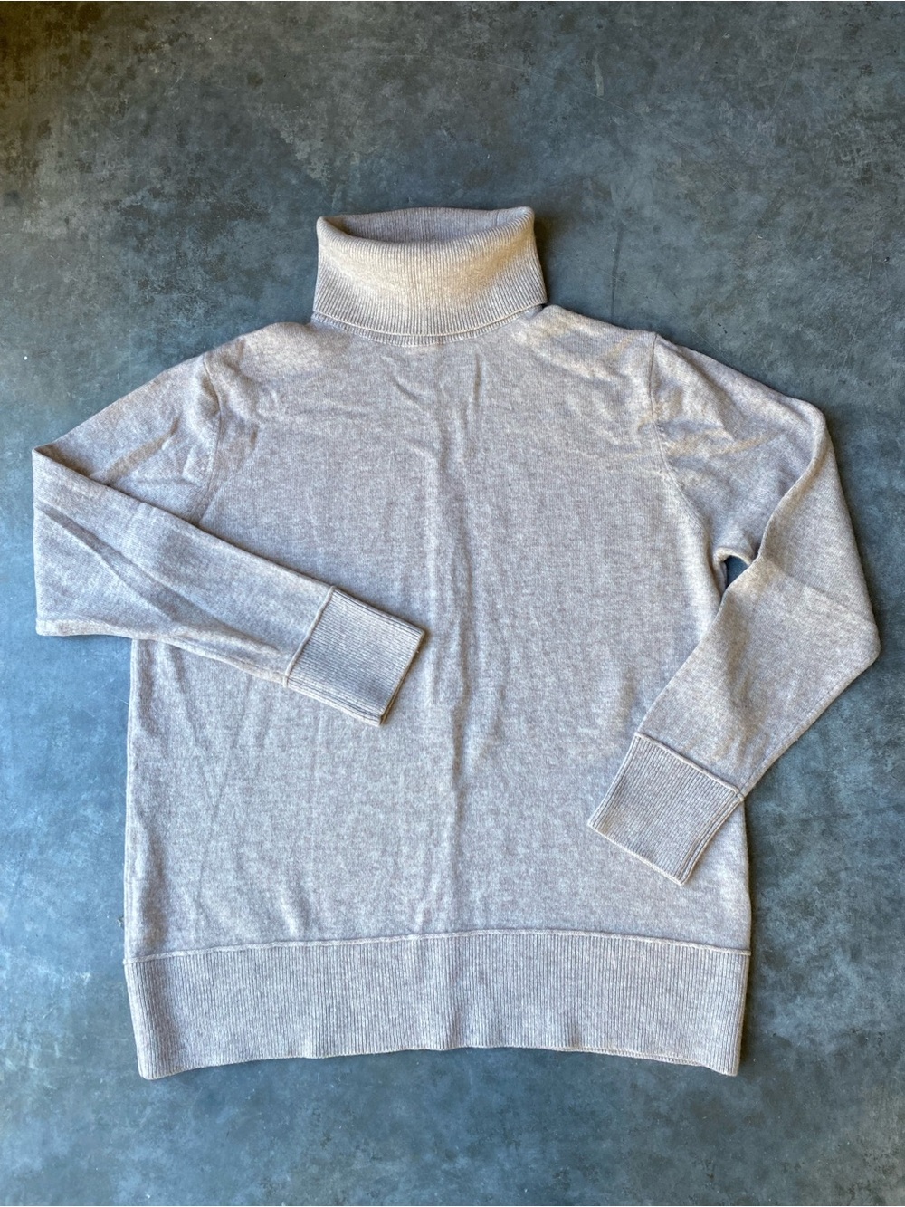 Women's Merino Wool Cashmere Cream Turtleneck Sweater - Modern fit